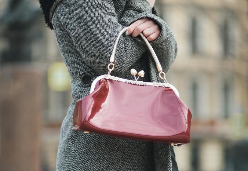 Lonealone evening bag details